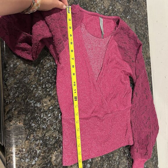Anthropologie Surplice Ribbed Sweater Lace Sleeve Shirt Plum Pullover Size Small - Picture 9 of 9